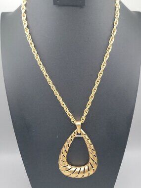 Vintage Crown Trifari Door Knocker Pendant Necklace 28"Gold Tone Large Teardrop